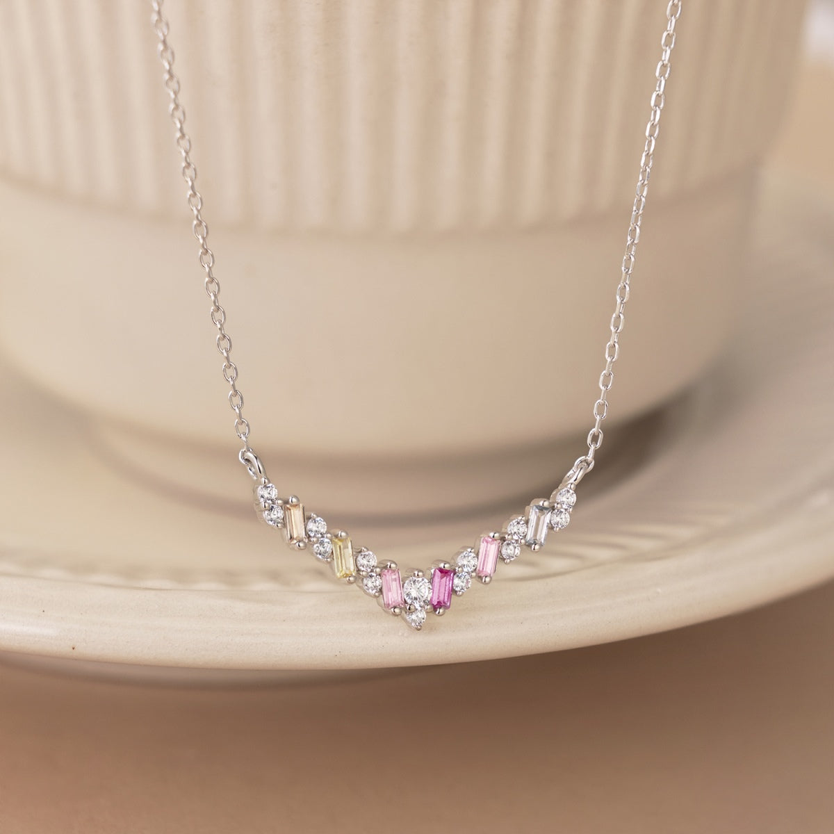 [Kincade Jewelrys] Collier arc-en-ciel éblouissant