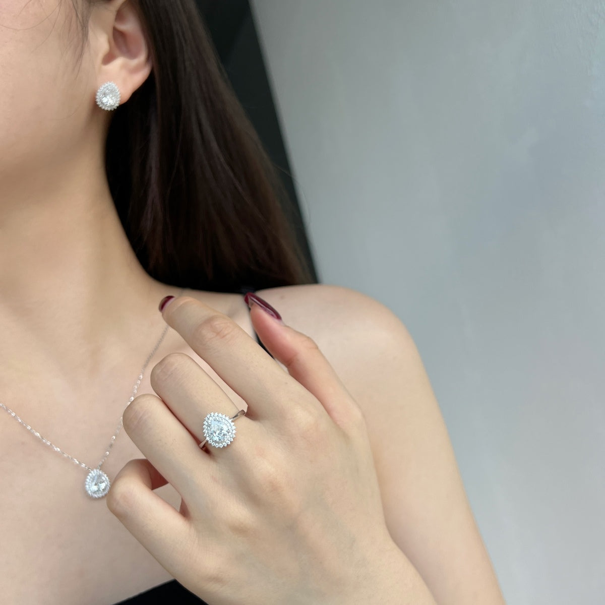 [Kincade Jewelry] Boucles d'oreilles délicates et magnifiques en forme de poire
