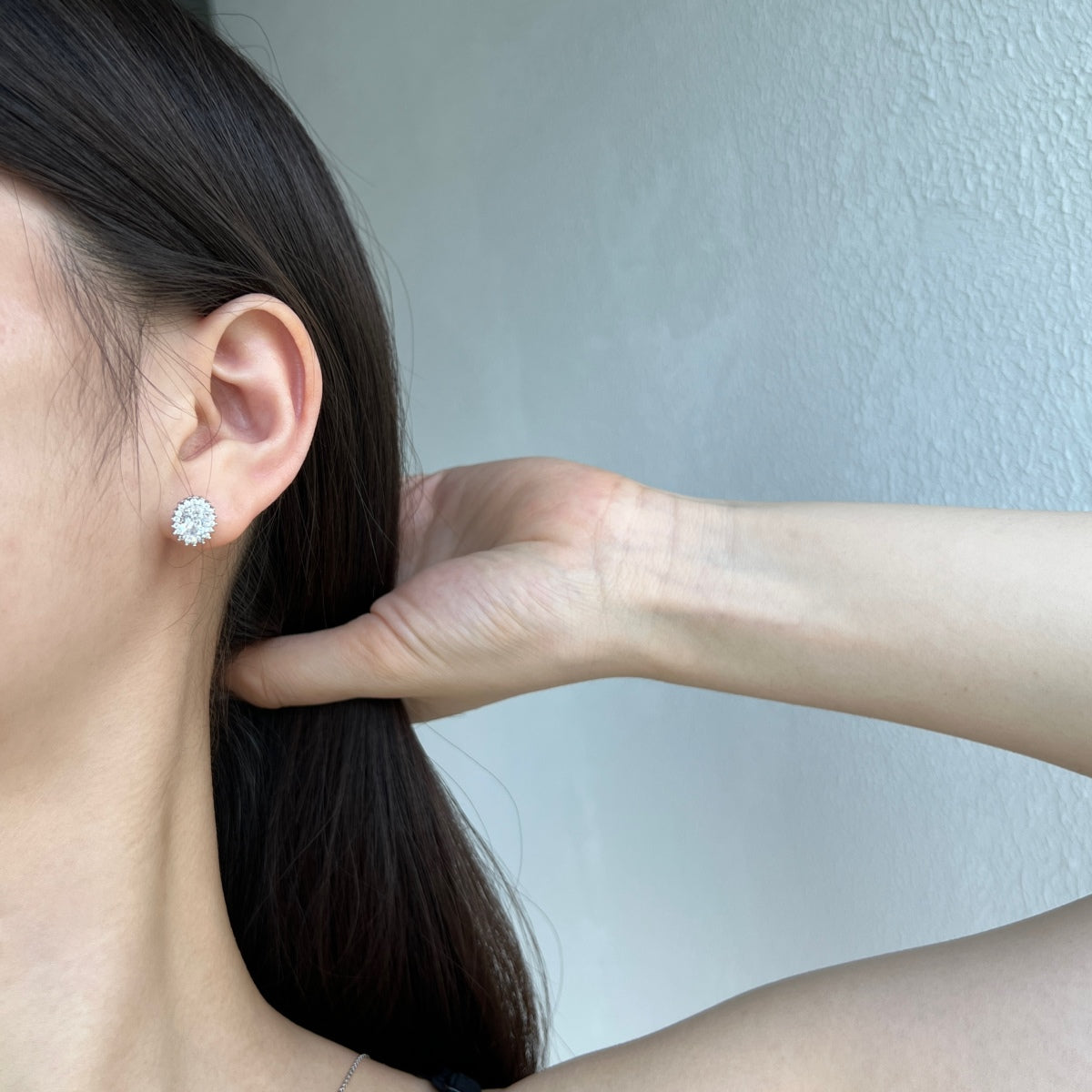 [Kincade Jewelry] Boucles d'oreilles délicates à coupe ovale radiante pour le quotidien