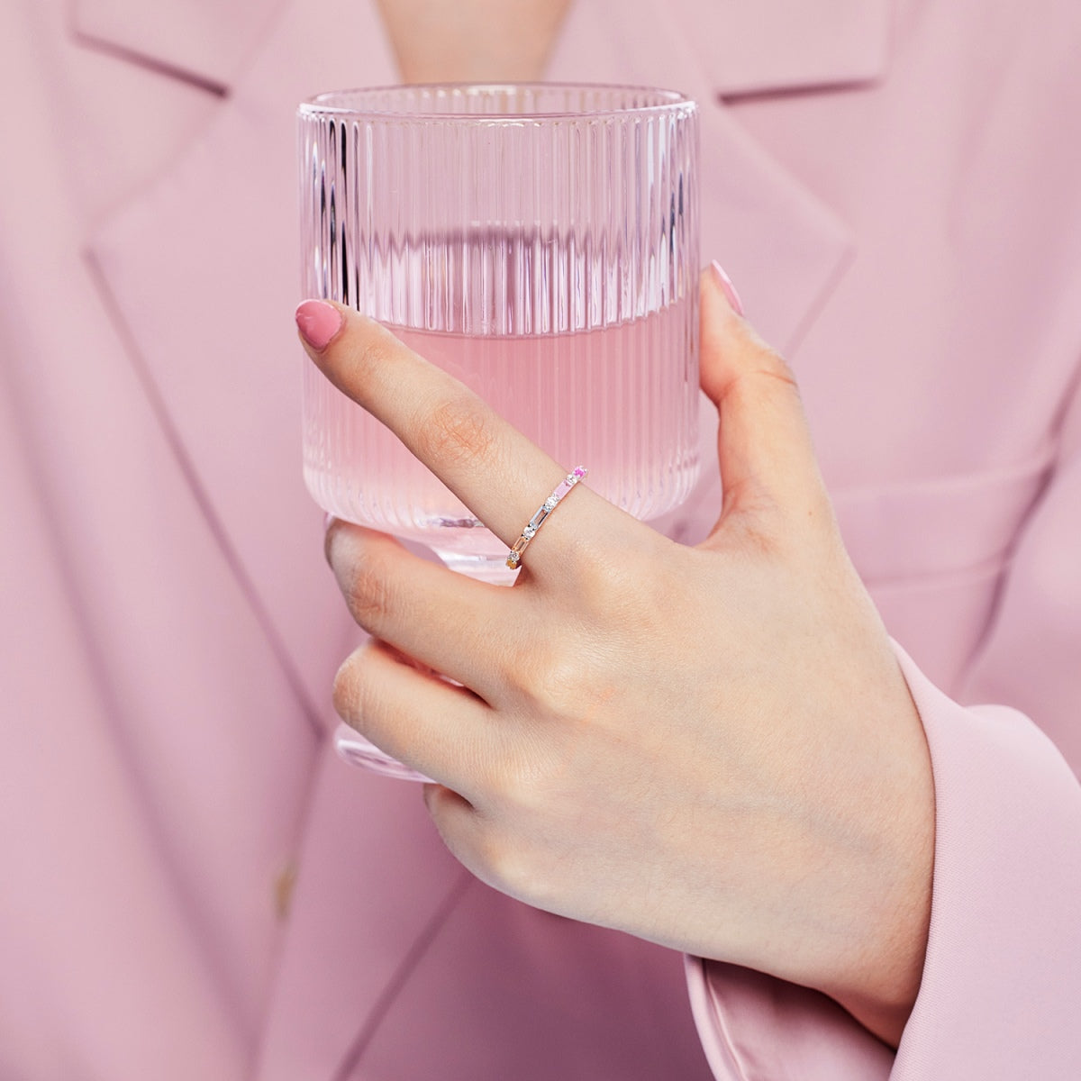 [Kincade Jewelry] Bague quotidienne élégante à taille radiante Lively In Shades