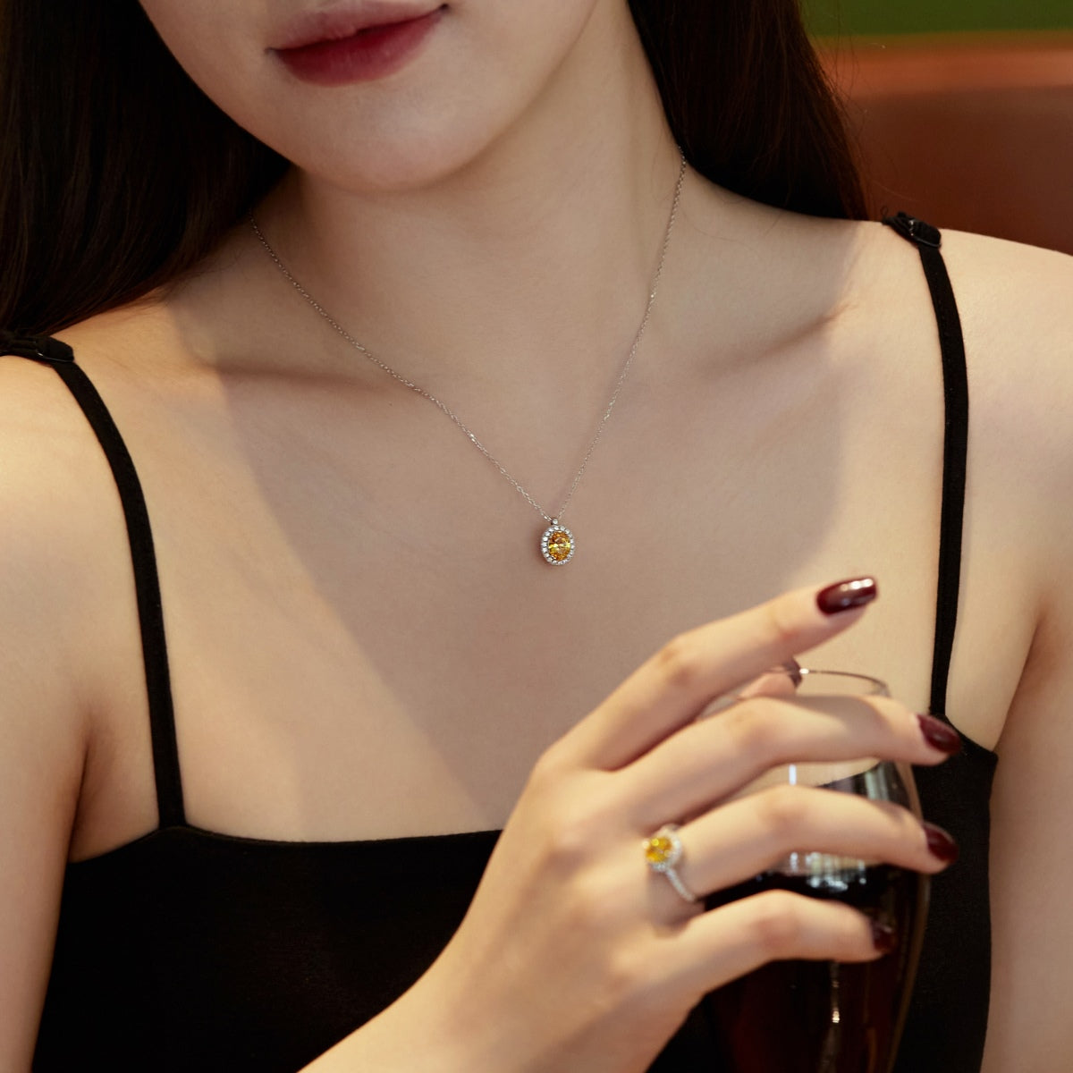 [Kincade Jewelrys] Boucles d'oreilles quotidiennes délicates et uniques à coupe ovale