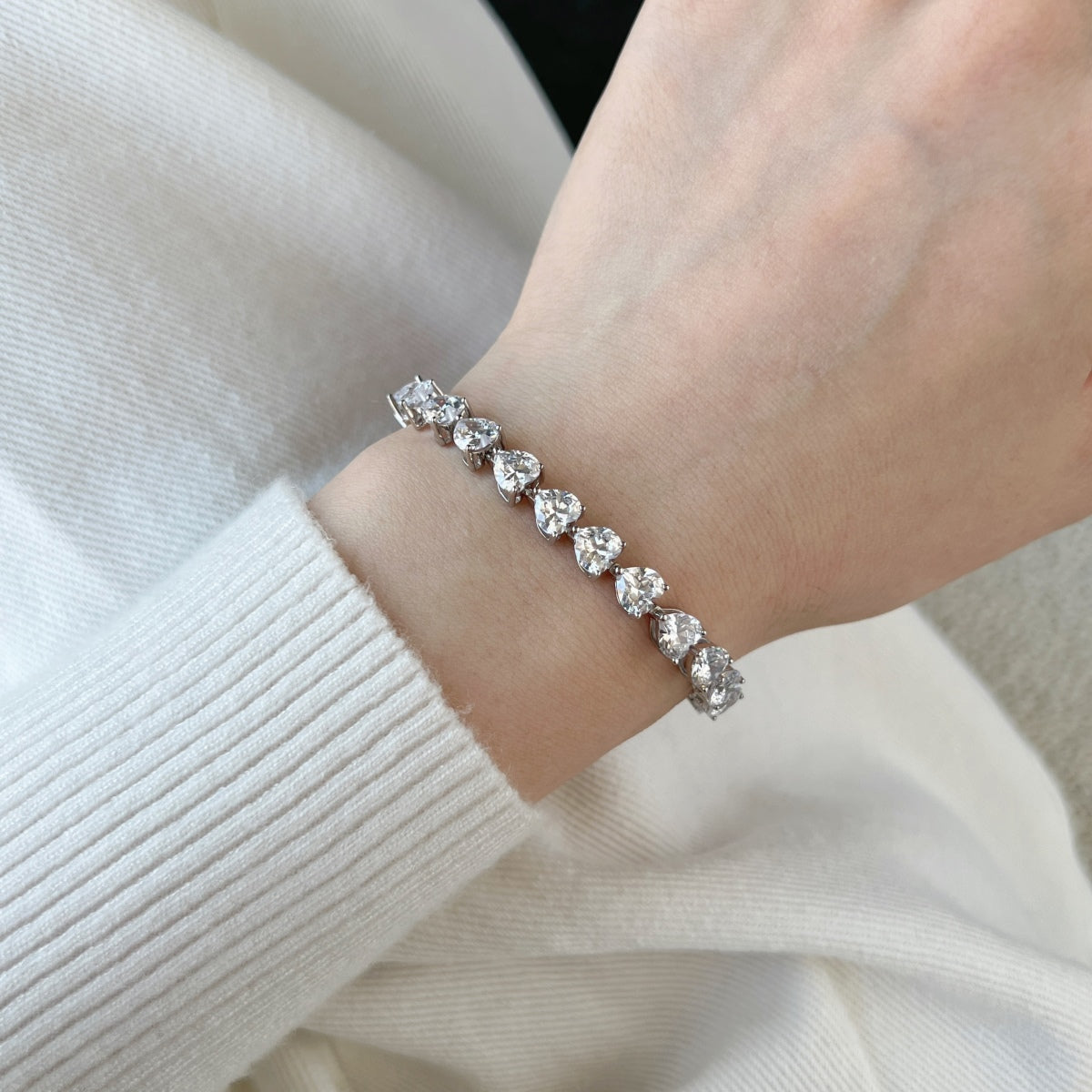 [Kincade Jewelrys] Bracelet élégant et romantique en forme de cœur de 0,75 carat