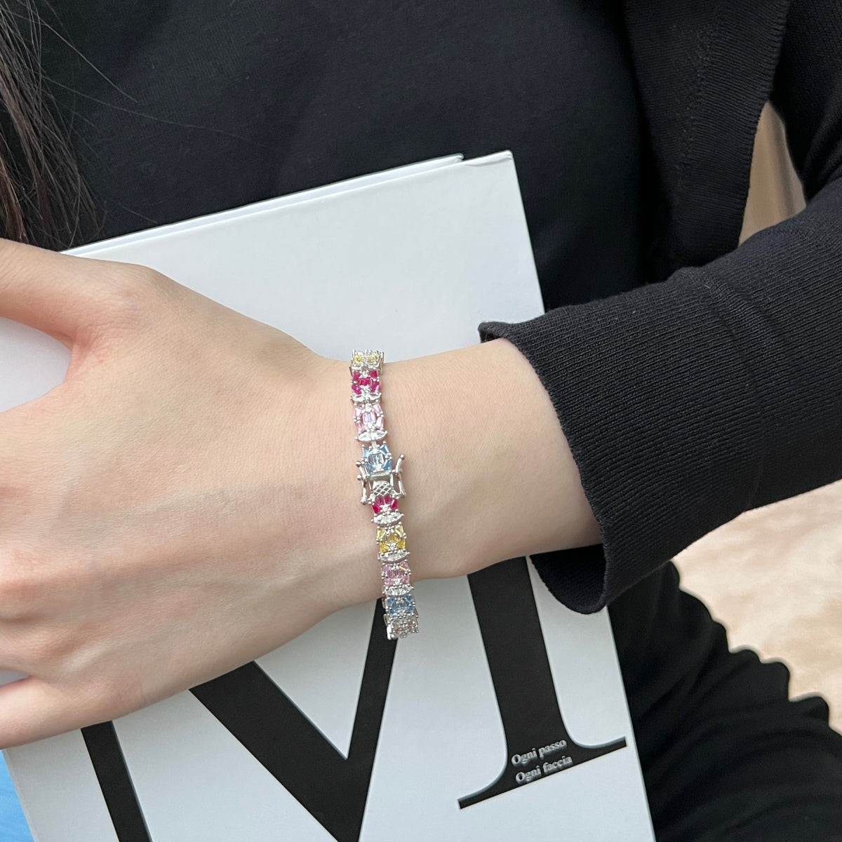 [Kincade Jewelrys] Bracelet de fête délicat et coloré à plusieurs coupes