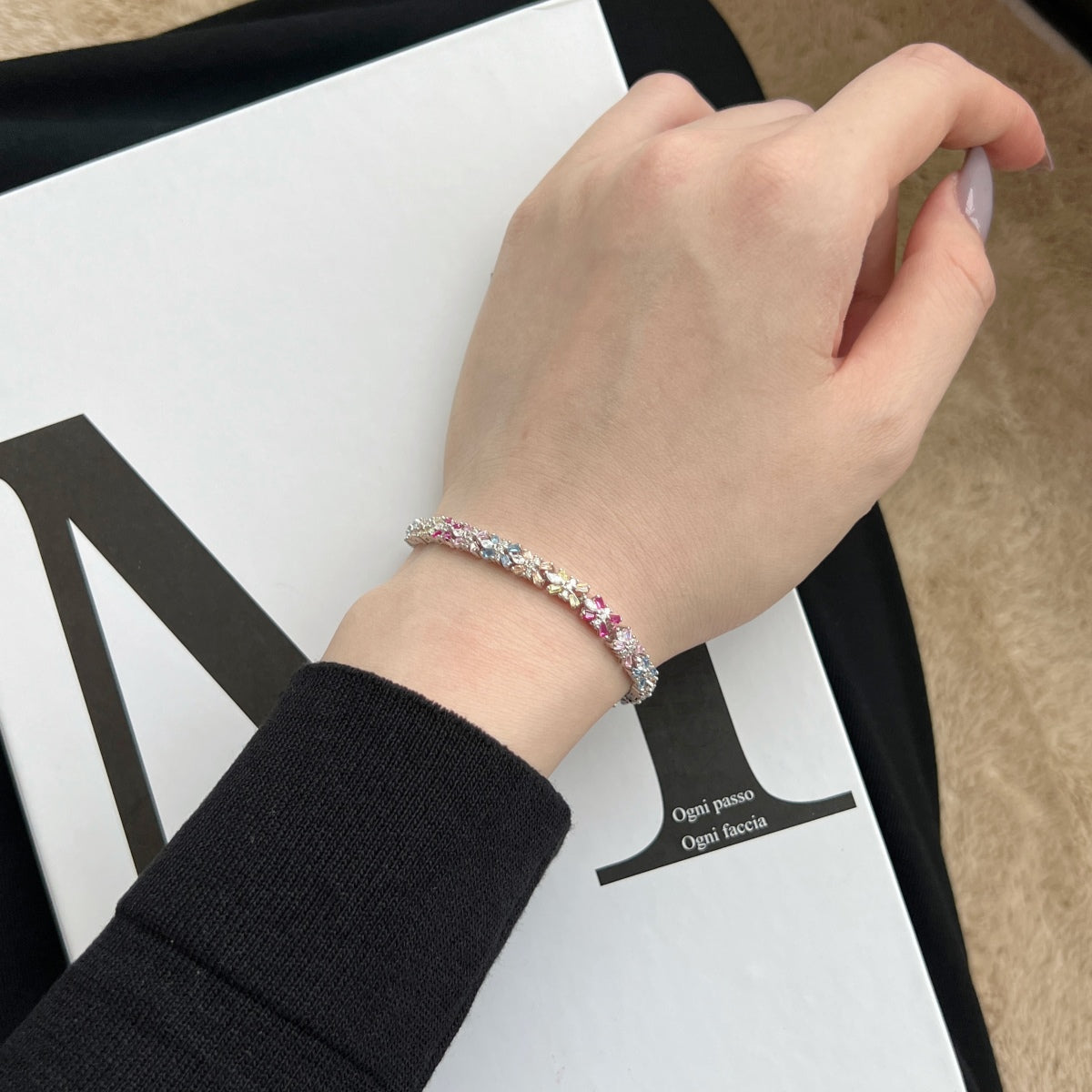 [Kincade Jewelrys] Bracelet de fête taille émeraude aux couleurs éclatantes