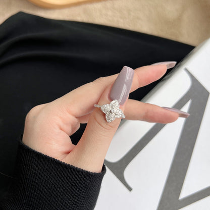 [Kincade Jewelry] Bague de banquet luxueuse en forme de fleur colorée