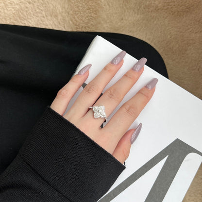 [Kincade Jewelry] Bague de banquet luxueuse en forme de fleur colorée