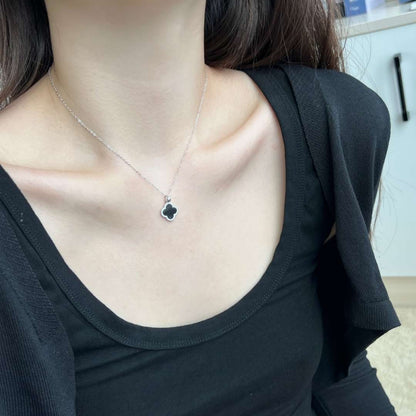 [Kincade Jewelrys] Collier délicat en forme de fleur