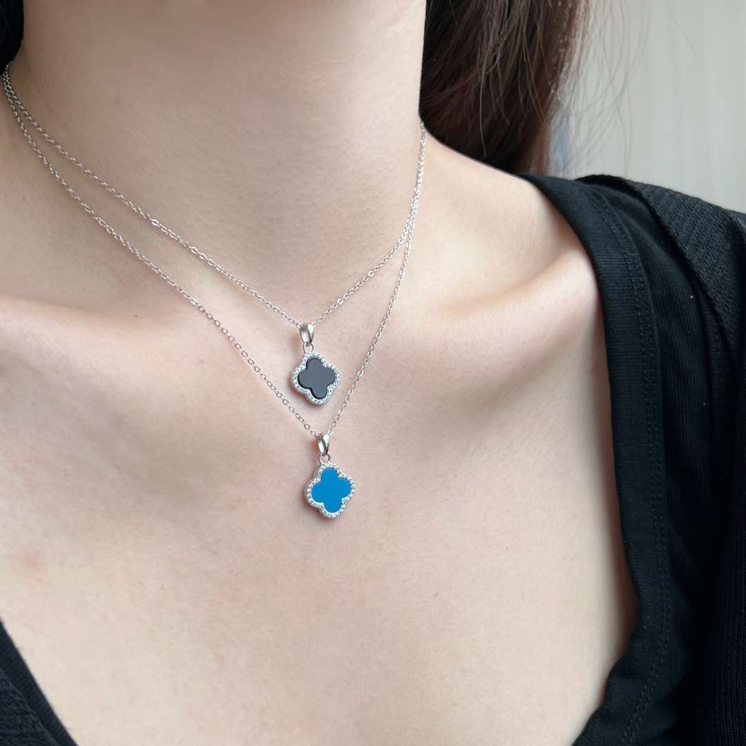 [Kincade Jewelrys] Collier délicat en forme de fleur