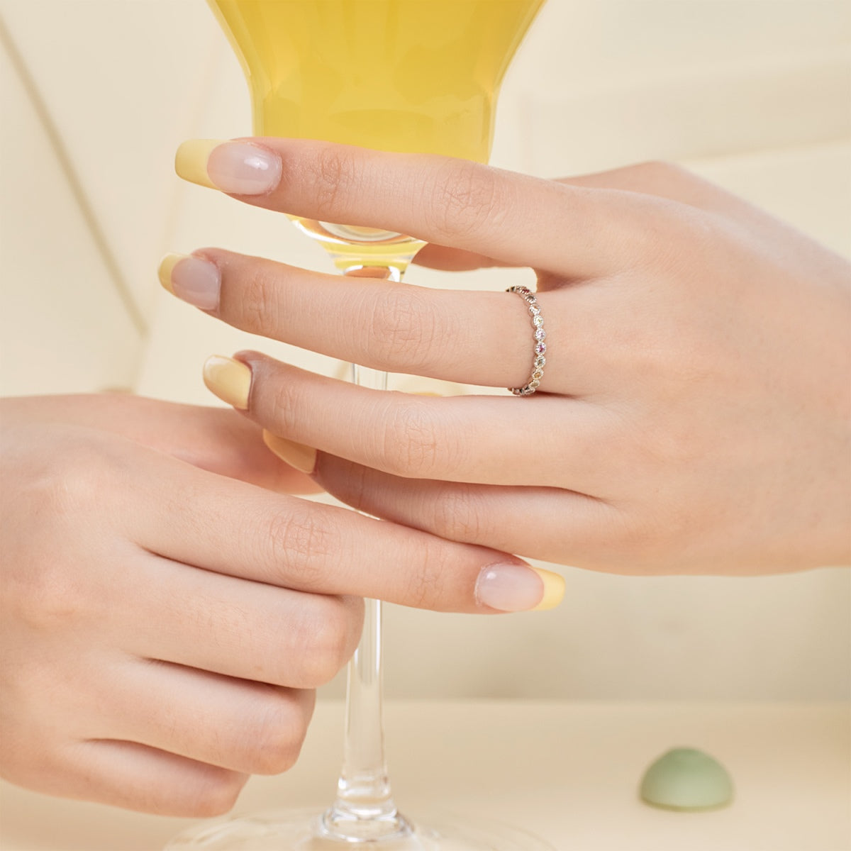[Kincade Jewelrys]Radiant Sparkling Round Cut Daily Ring