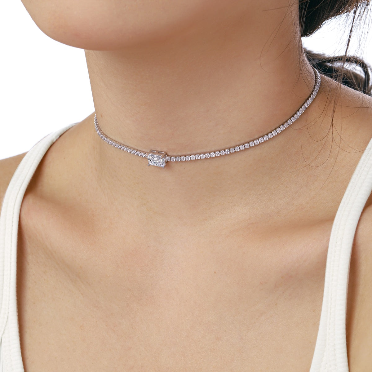 [Kincade Jewelrys] Collier orné d'une émeraude taille 2,0 carats