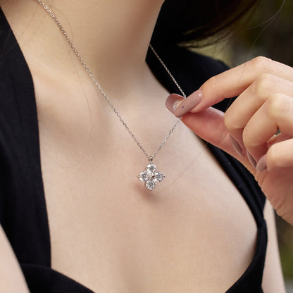 [Kincade Jewelry] Collier trèfle à quatre feuilles et étoile à huit branches