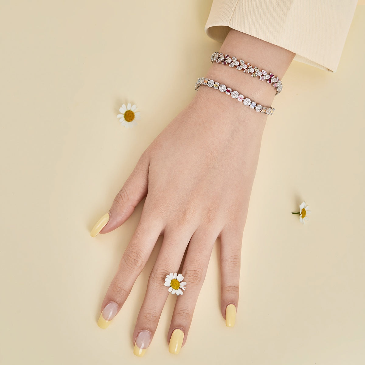 [Kincade Jewelrys] Bracelet délicat et exquis en forme de fleur