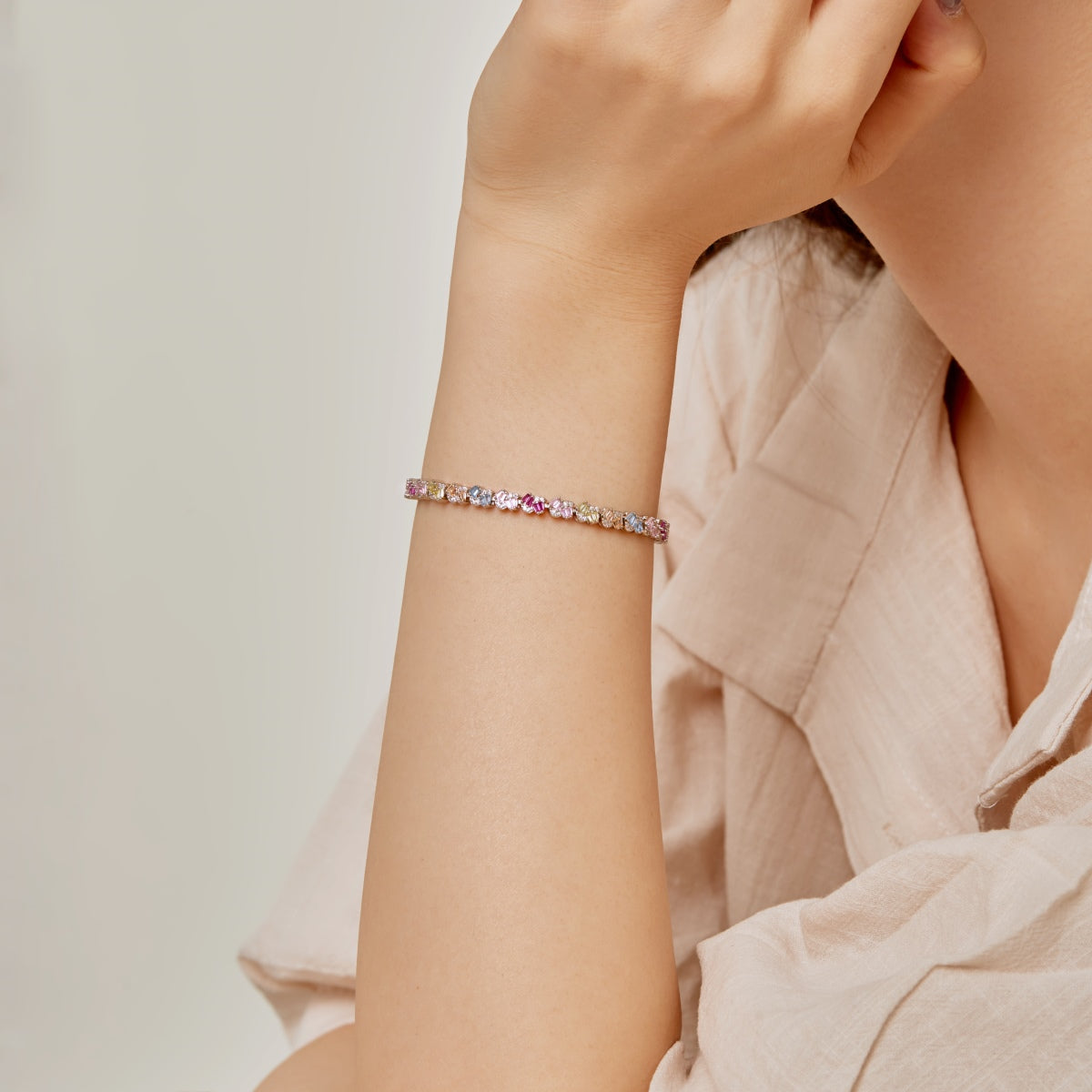 [Kincade Jewelrys] Bracelet de fête orné de fleurs colorées