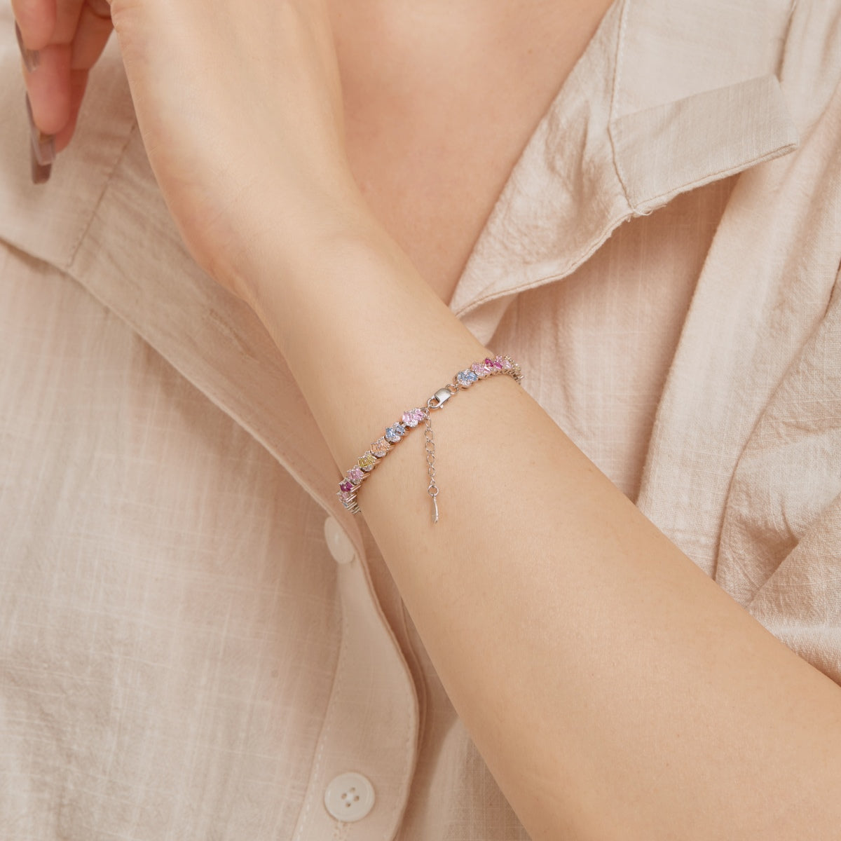 [Kincade Jewelrys] Bracelet de fête orné de fleurs colorées