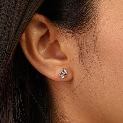 [Kincade Jewelrys] Boucles d'oreilles à tige rectangulaires brillantes et élégantes avec pierre centrale