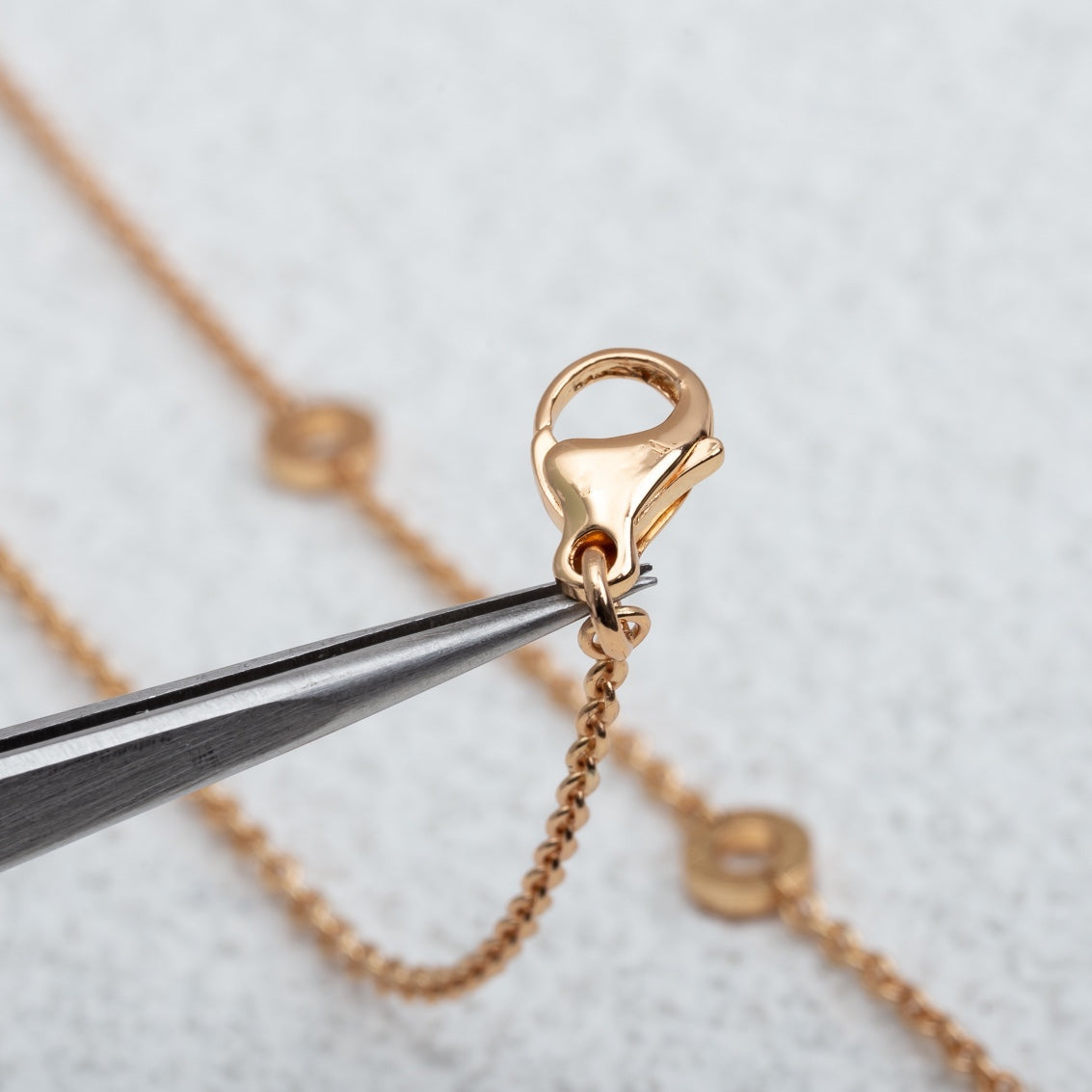 [Kincade Jewelrys] COLLIER PARENTESI OR ROSE DIAMANT
