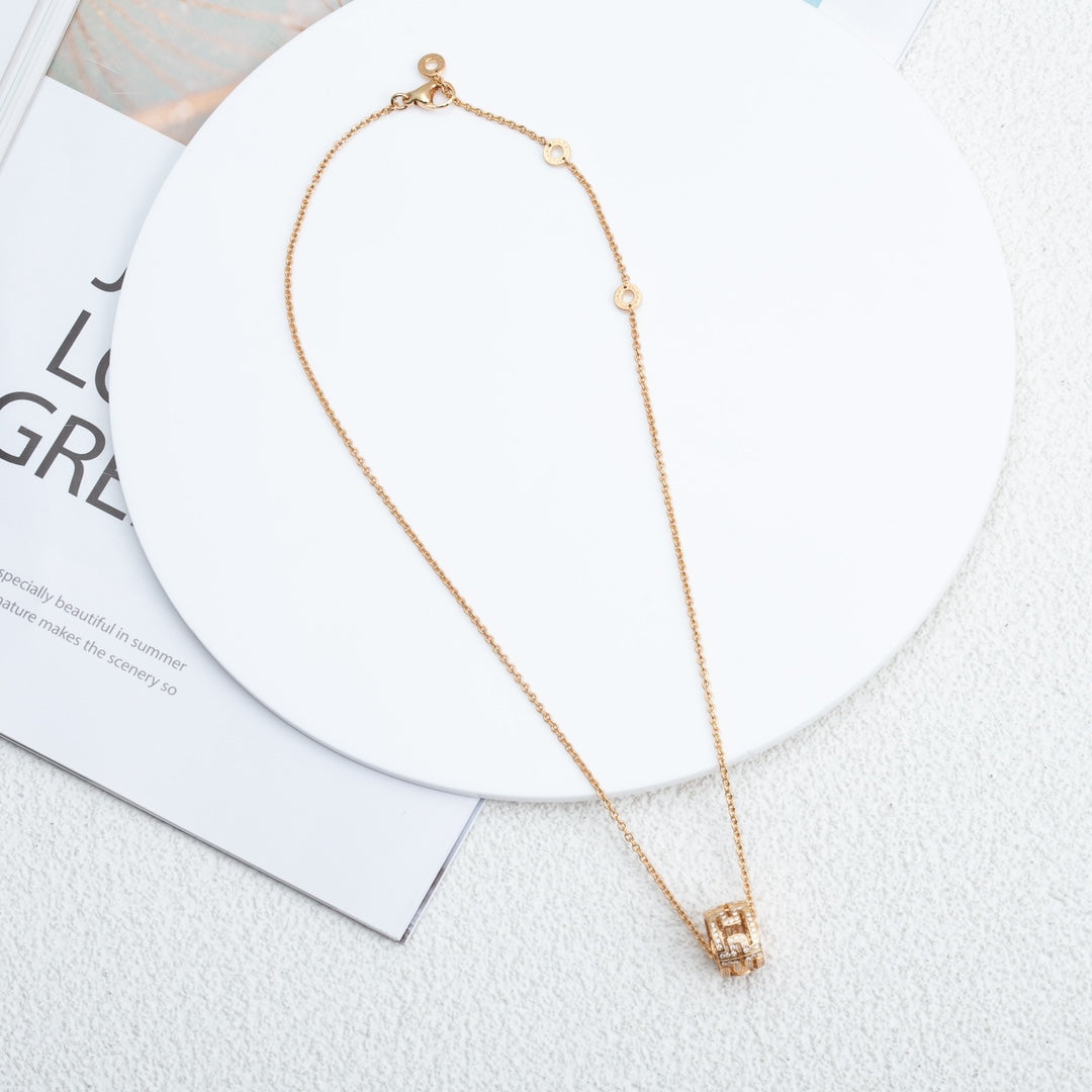 [Kincade Jewelrys] COLLIER PARENTESI OR ROSE DIAMANT