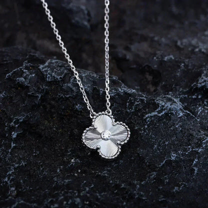 [Kincade Jewelrys] COLLIER LASER DIAMANT CLOVER 15 MM ARGENT
