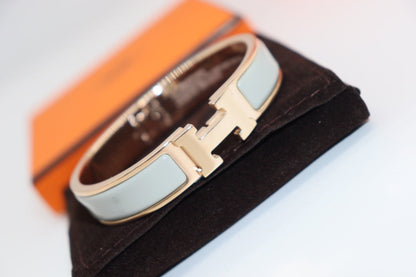 [Kincade Jewelrys]H LIGHT BLUE BRACELET