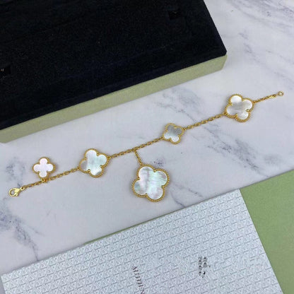 [Kincade Jewelrys] Bracelet en or avec nacre et trèfle magique, 5 motifs
