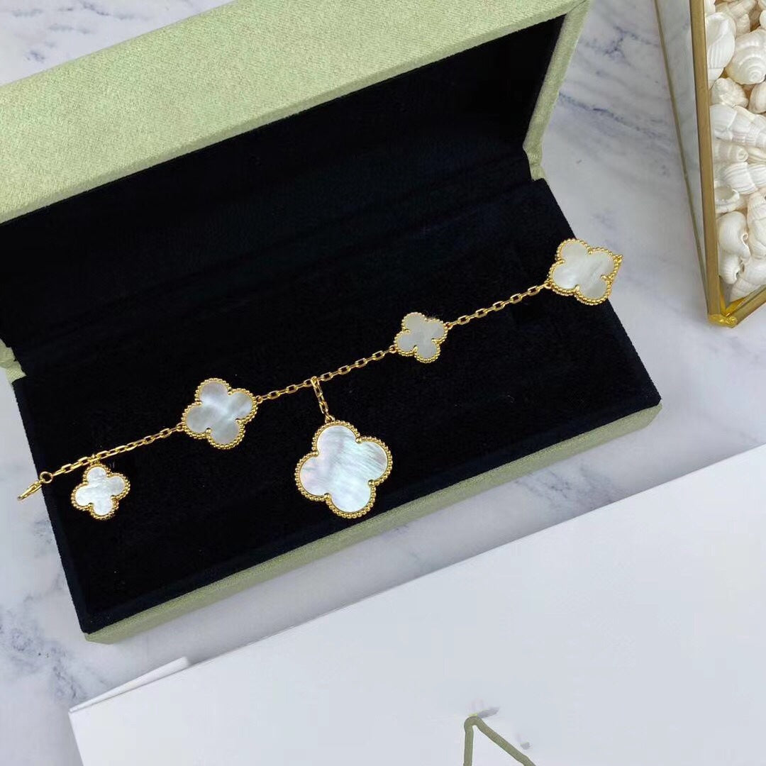 [Kincade Jewelrys] Bracelet en or avec nacre et trèfle magique, 5 motifs