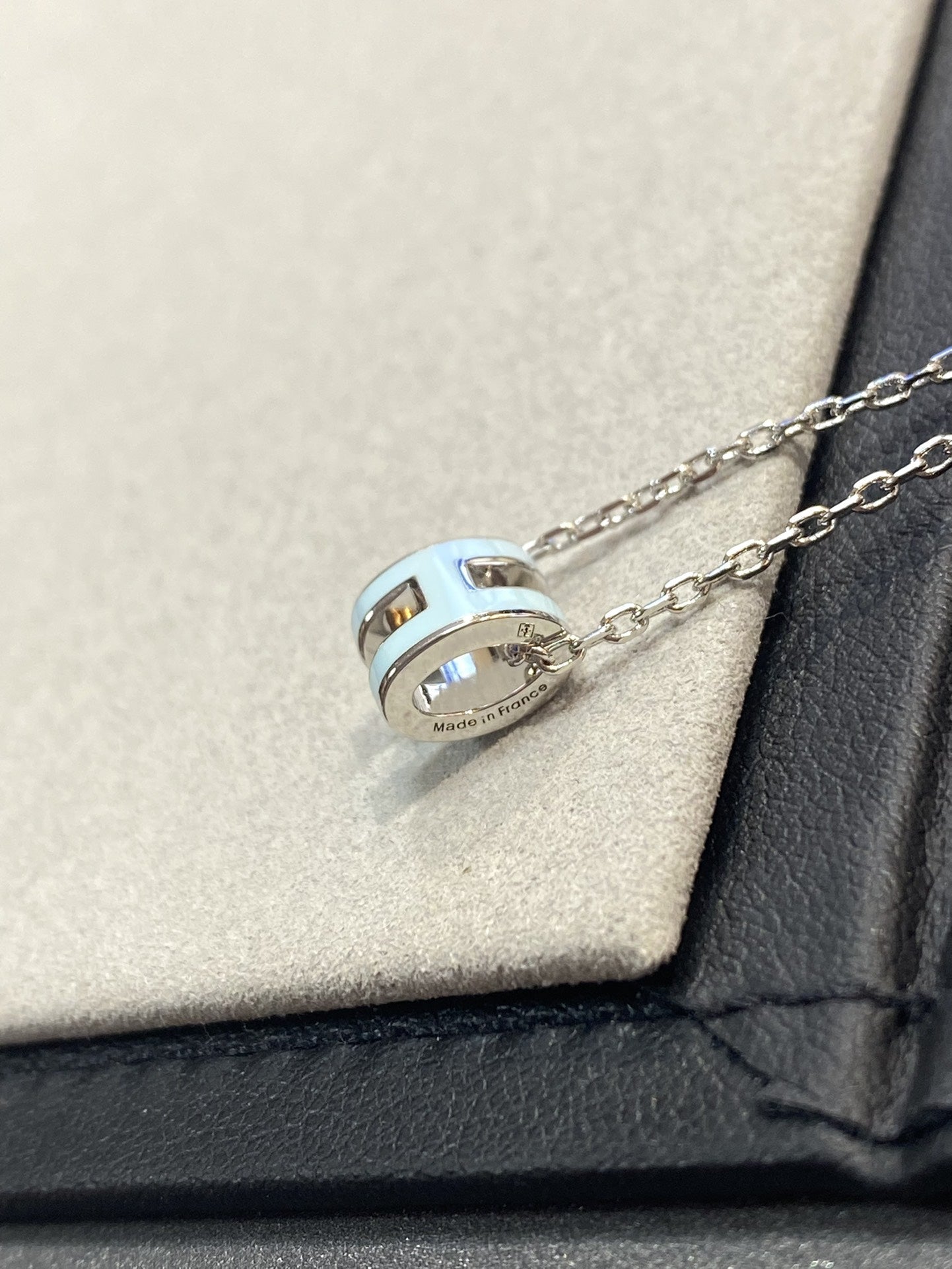 [Kincade Jewelrys] COLLIER POP H BLEU CLAIR