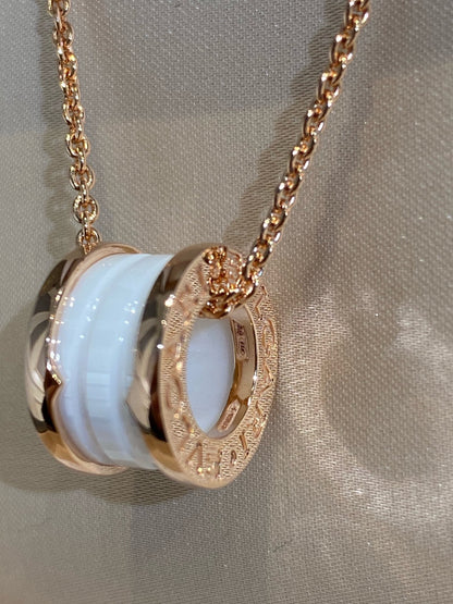 [Kincade Jewelrys] Collier en céramique blanche et or rose ZERO 1