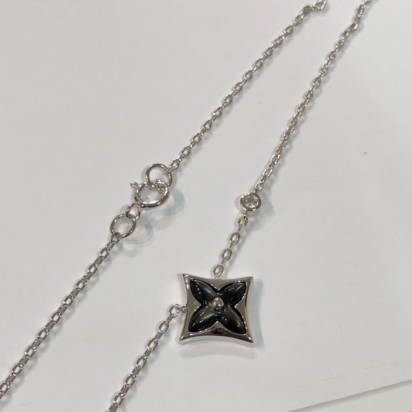 [Kincade Jewelrys] COLLIER ÉTOILE NOIRE