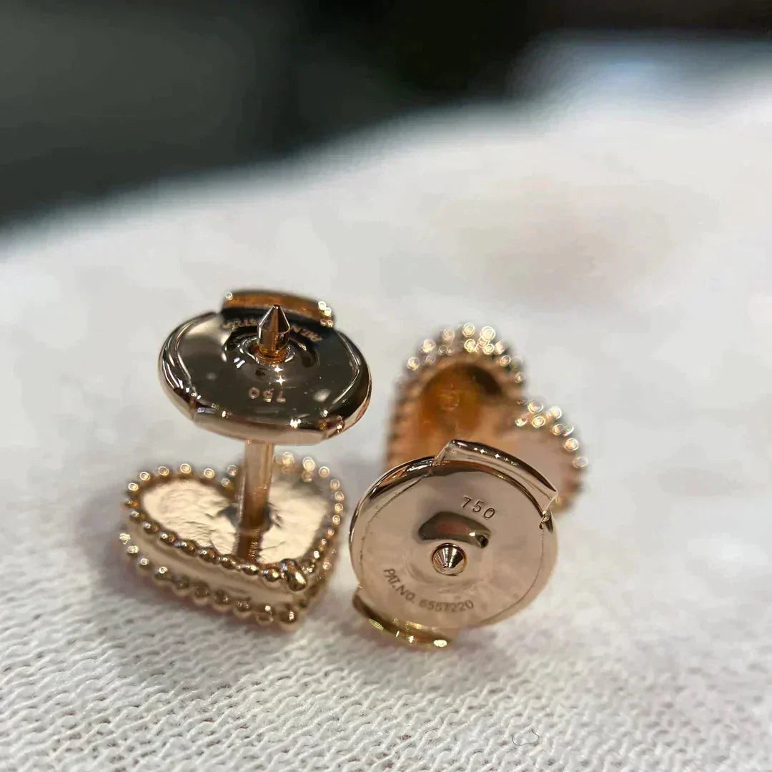 [Kincade Jewelrys]HEART CARNELIAN STUD EARRINGS