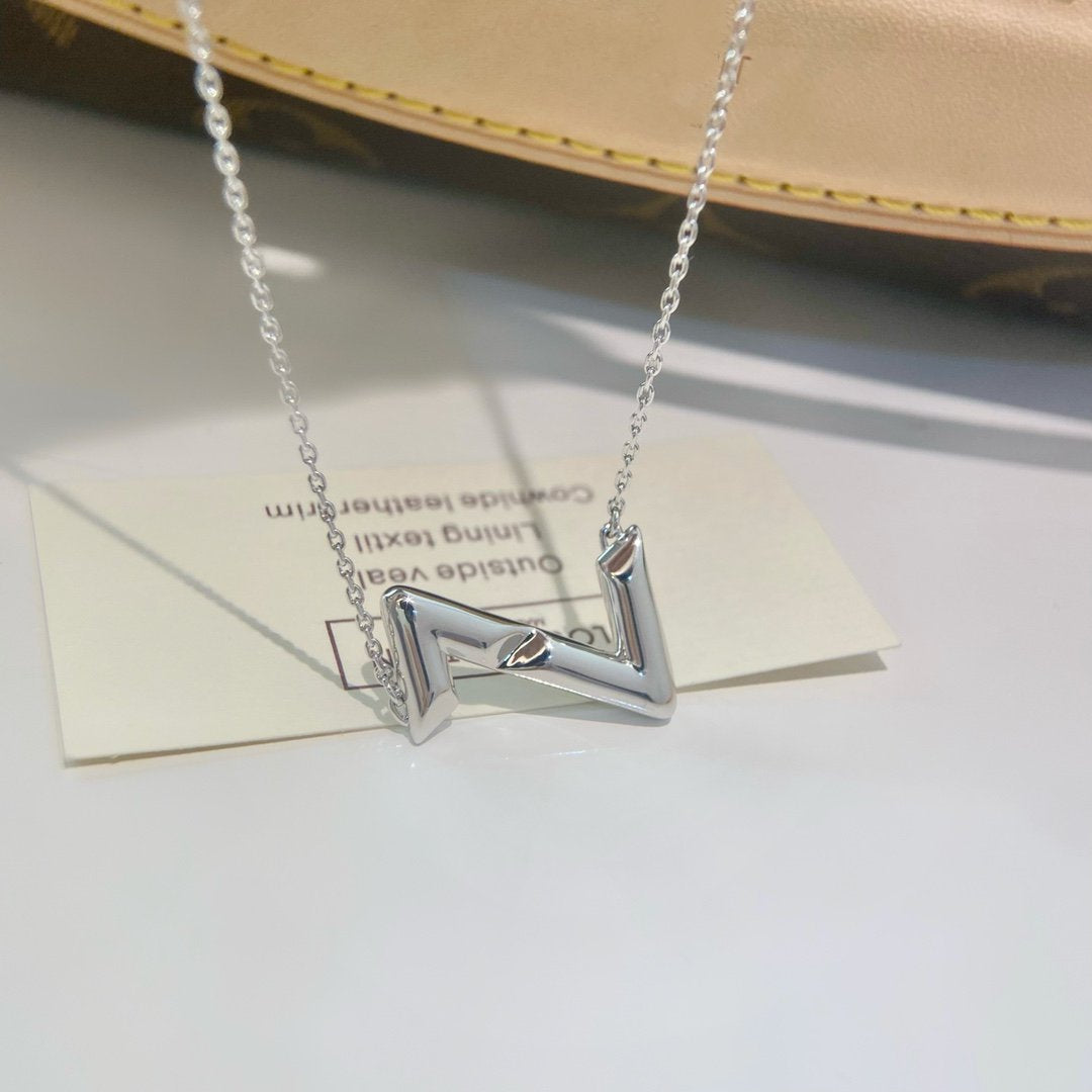 [Kincade Jewelrys] COLLIER VOLTE À L'ENVERS