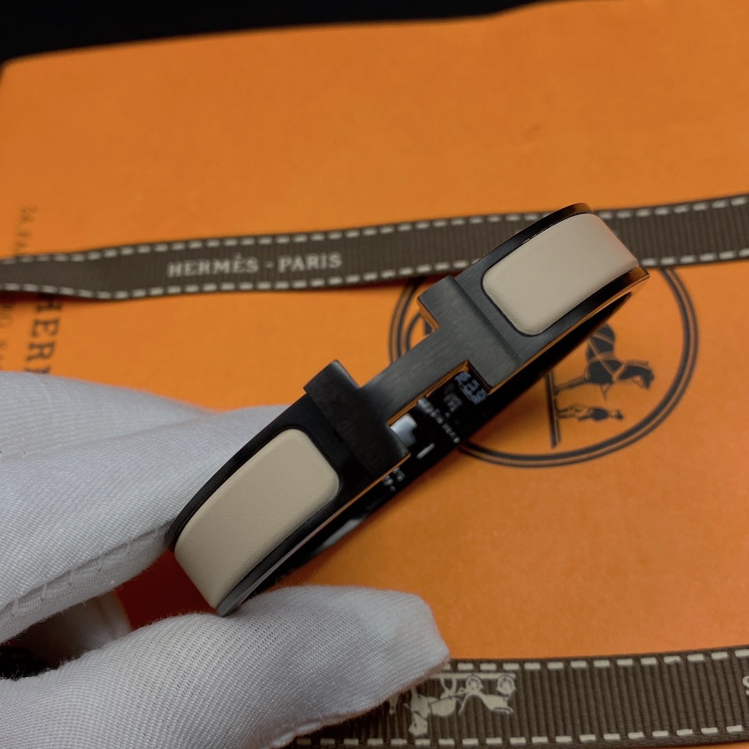 [Kincade Jewelrys]H BRACELET 12MM BLACK BEIGE CERAMIC