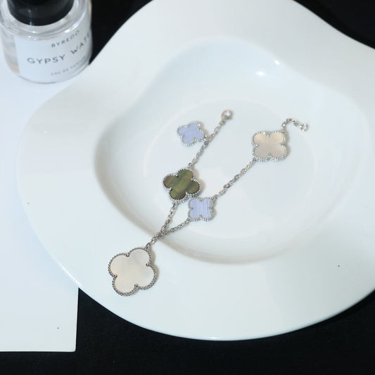 [Kincade Jewelrys] Bracelet trèfle 5 motifs nacre calcédoine argent 