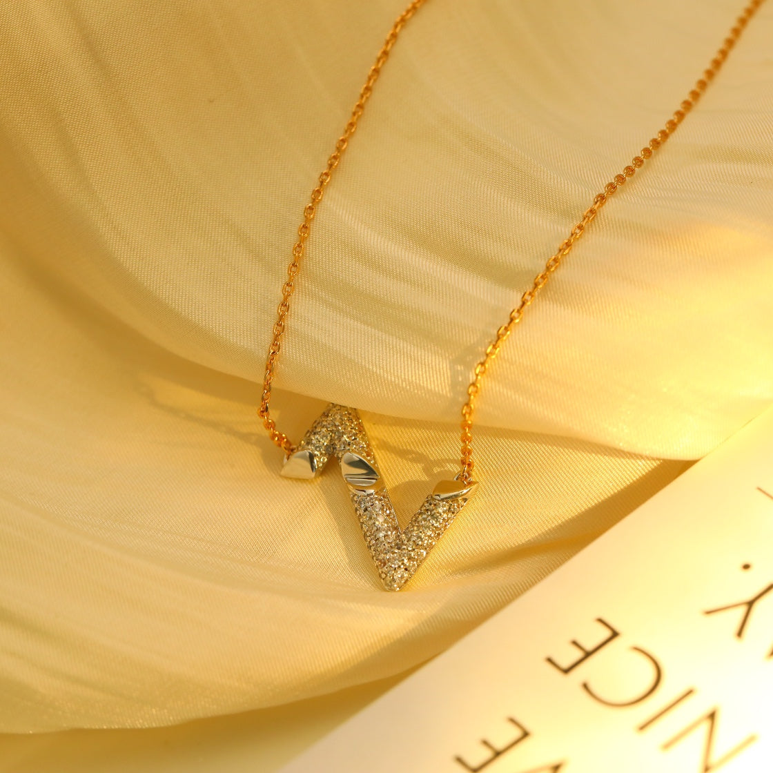 [Kincade Jewelrys]VOLT SILVER DIAMOND PEDANT NECKLACE