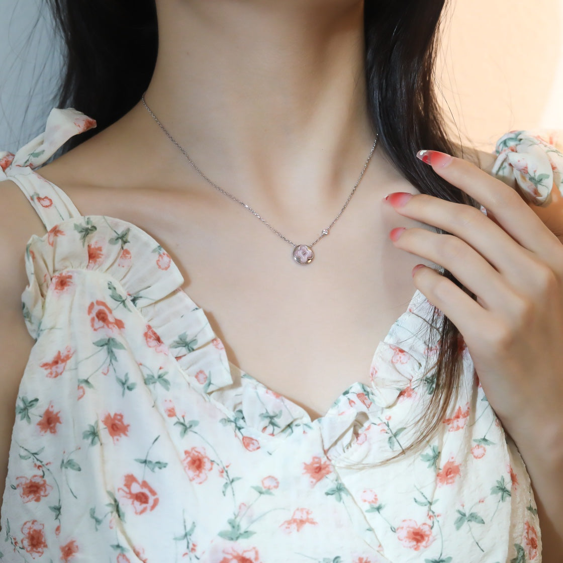[Kincade Jewelrys] COLLIER PENDENTIF SOLEIL EN OR ROSE AVEC 1 DIAMANT