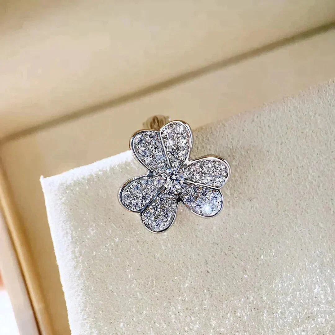 [Kincade Jewelrys]CLOVER COMOS DIAMOND EARRINGS SILVER