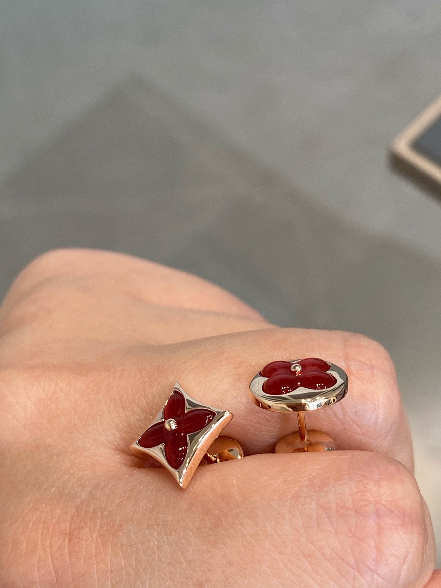 [Kincade Jewelrys]Boucles d'oreilles à tige en or rose et cornaline, étoiles et soleil