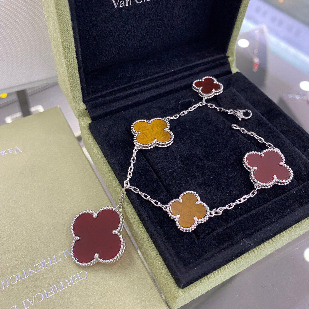 [Kincade Jewelrys] BRACELET ŒIL DE TIGRE EN ARGENT, CORNALINE ET TRÈFLE À 5 MOTIFS