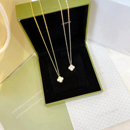 [Kincade Jewelrys] Collier CLOVER MINI 9,5 mm en nacre blanche