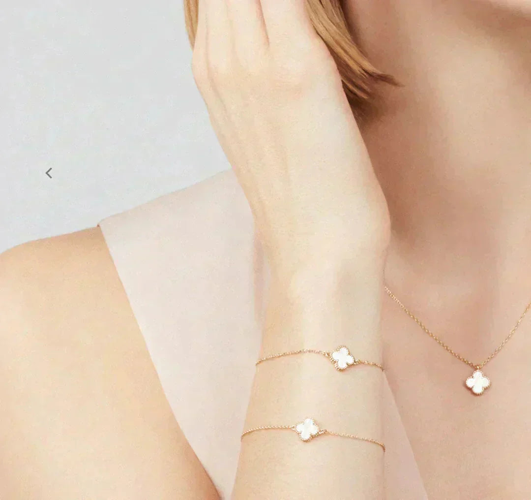 [Kincade Jewelrys] Collier CLOVER MINI 9,5 mm en nacre blanche