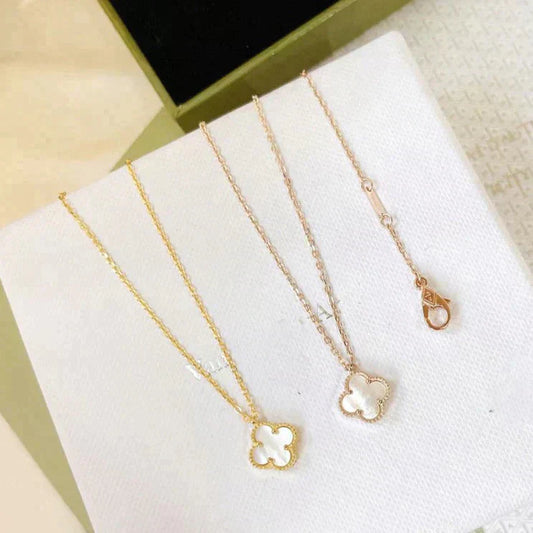 [Kincade Jewelrys] Collier CLOVER MINI 9,5 mm en nacre blanche