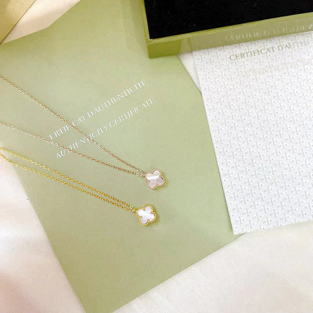 [Kincade Jewelrys] Collier CLOVER MINI 9,5 mm en nacre blanche