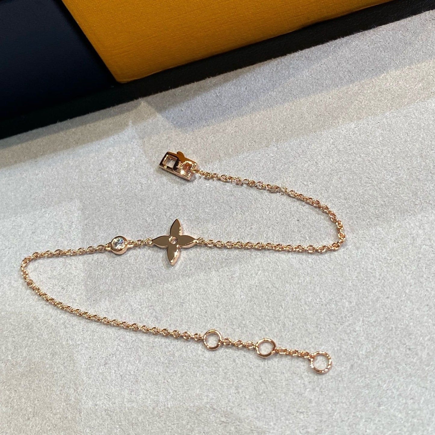 [Kincade Jewelrys] BRACELET EN OR ROSE AVEC DIAMANT ET ÉTOILE