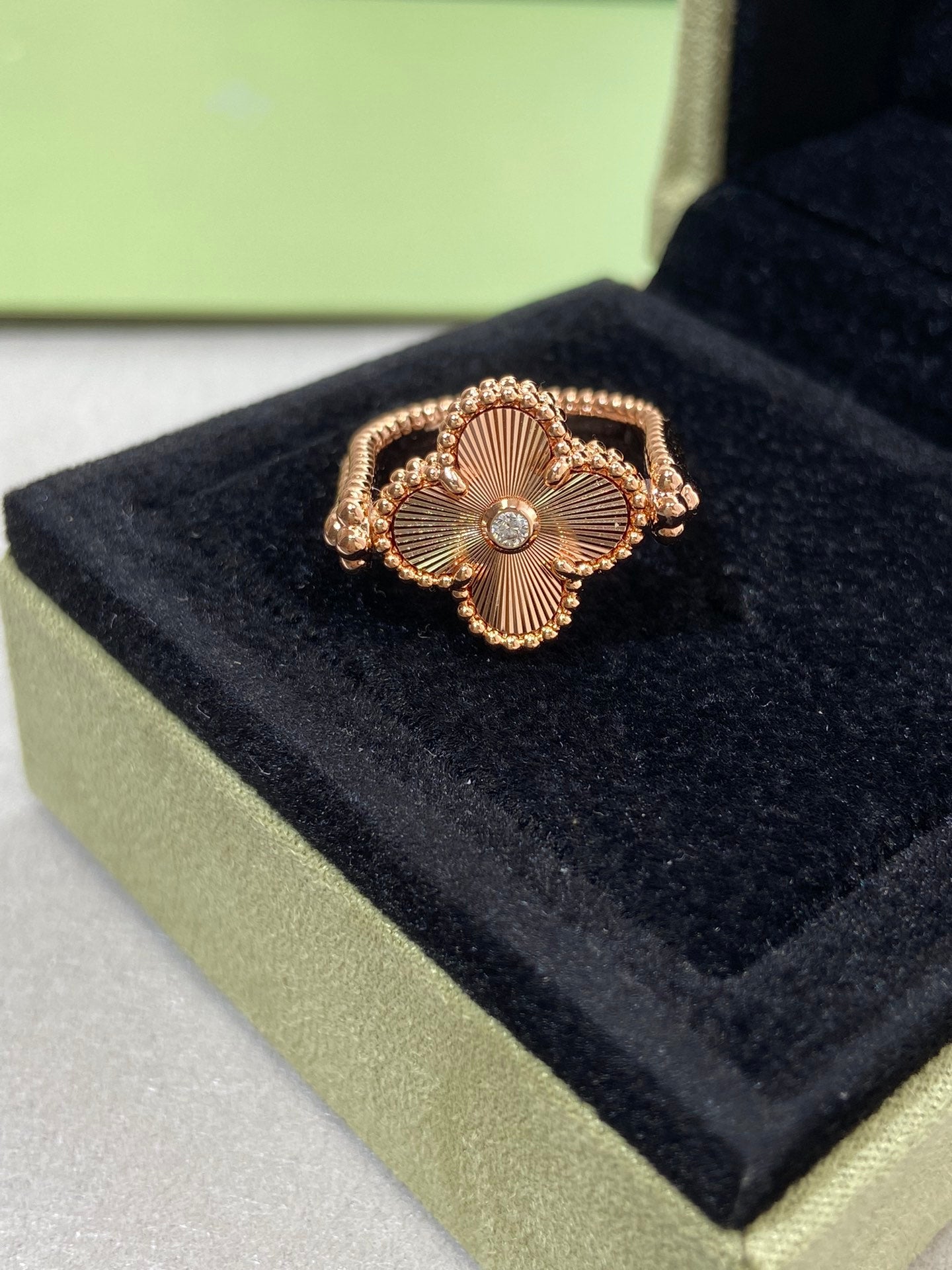 [Kincade Jewelrys] BAGUE EN OR ROSE CLOVER RIVERSIBLE