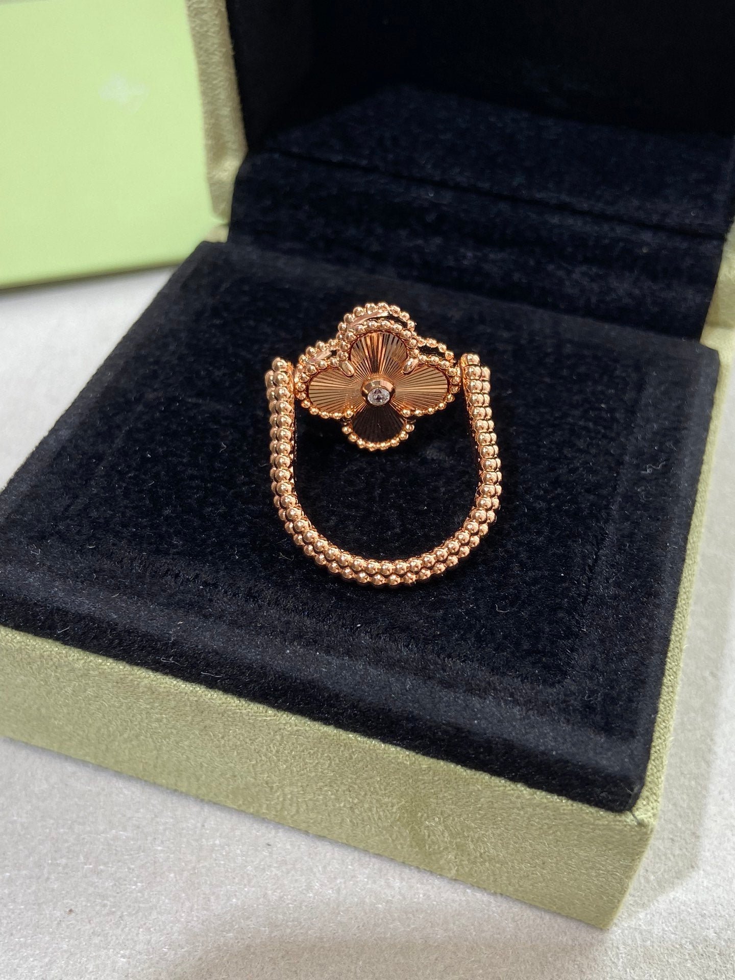 [Kincade Jewelrys] BAGUE EN OR ROSE CLOVER RIVERSIBLE