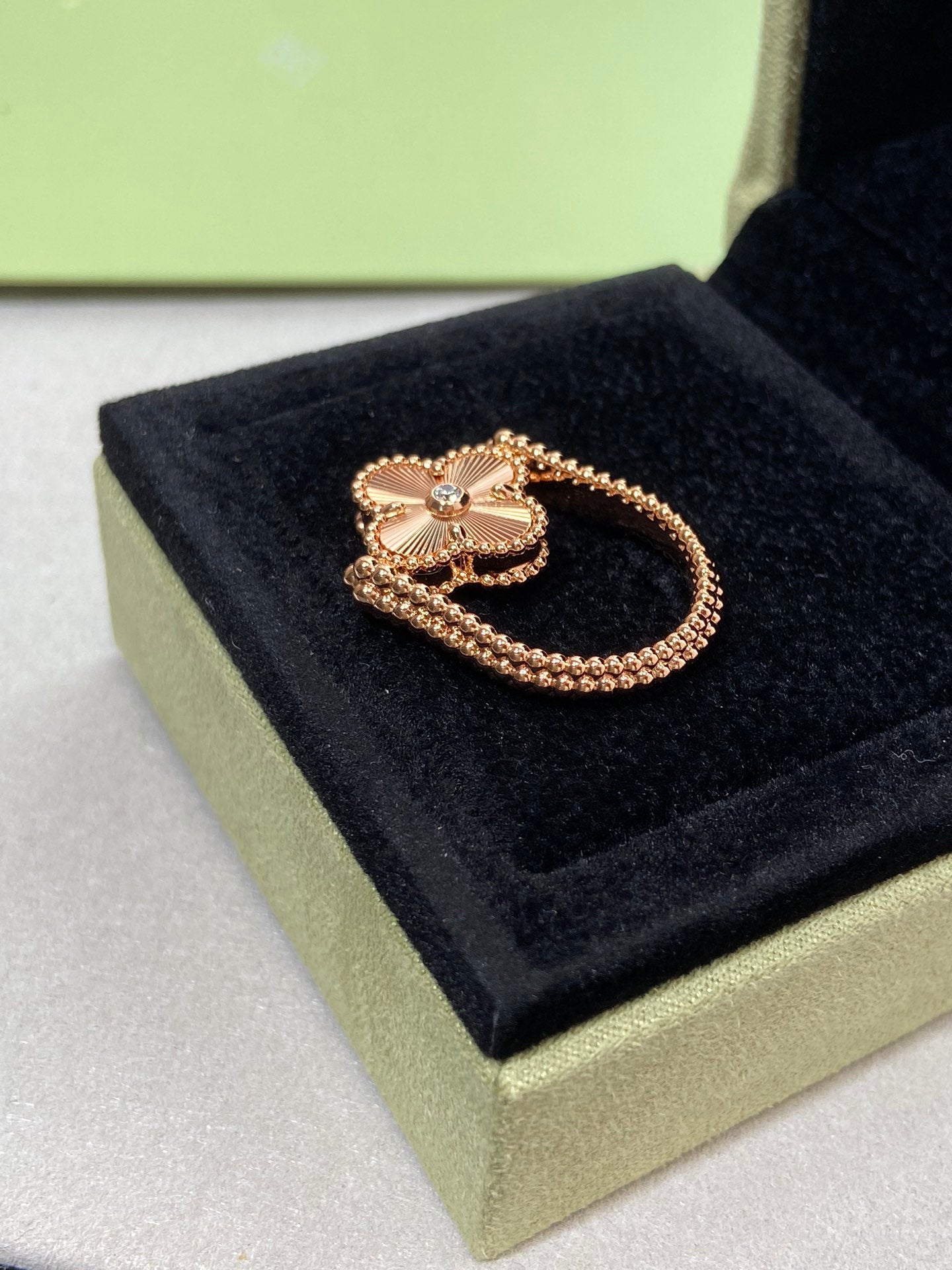 [Kincade Jewelrys] BAGUE EN OR ROSE CLOVER RIVERSIBLE