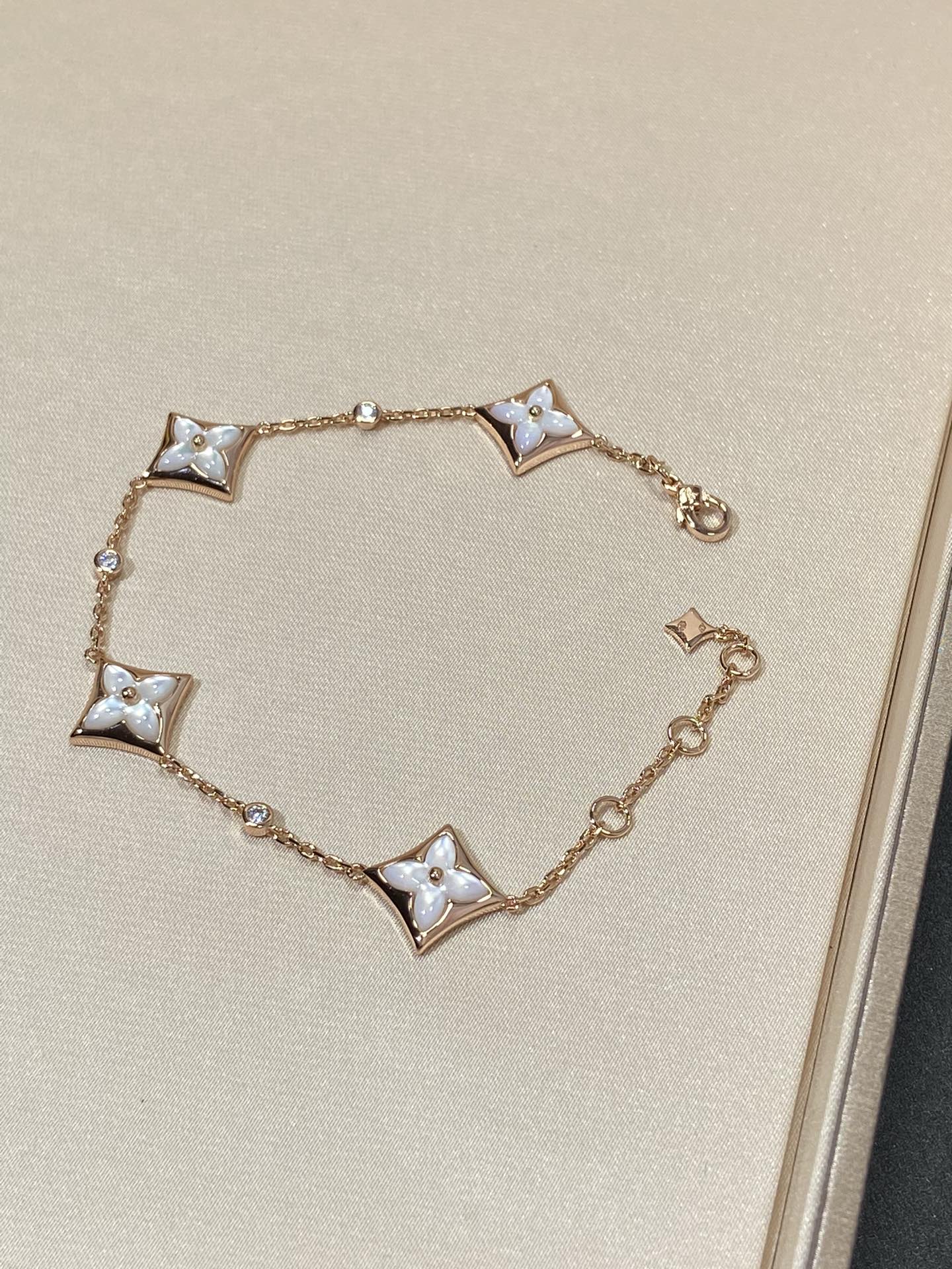 [Kincade Jewelrys]STAR 4 MOTIF MOP DIAMOND PINK GOLD BRACELET