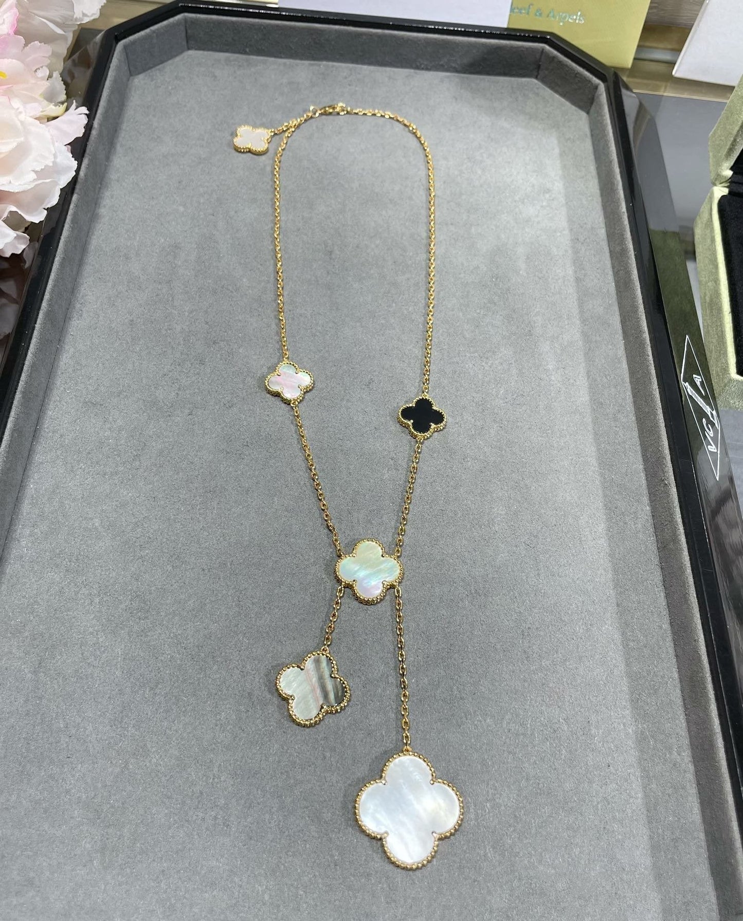 [Kincade Jewelrys]CLOVER 6 MOTIF MOP ONYX GOLD NECKLACE