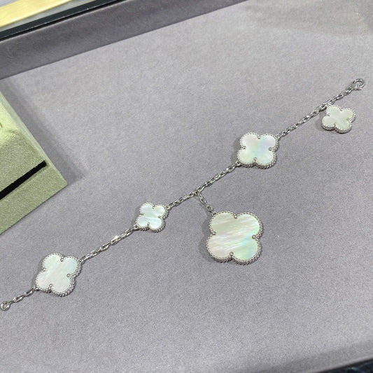 [Kincade Jewelrys] Bracelet en argent et nacre blanche à 5 motifs