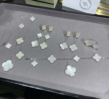 [Kincade Jewelrys] Bracelet en argent et nacre blanche à 5 motifs