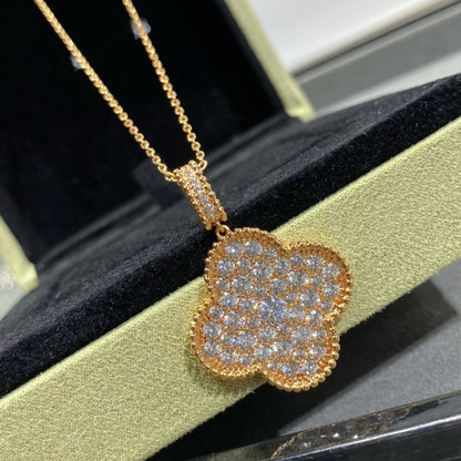 [Kincade Jewelrys] Collier long pendentif en diamants Clover de 25 mm